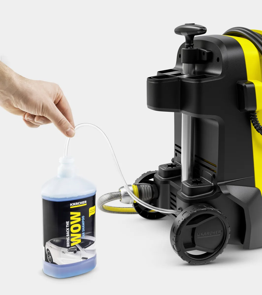 Високотехнологічна мінімийка Karcher K 5 Classic, потужність 2100Вт, робочий тиск 20-145 бар, витрата води 500л/год, шланг 8м, ваг