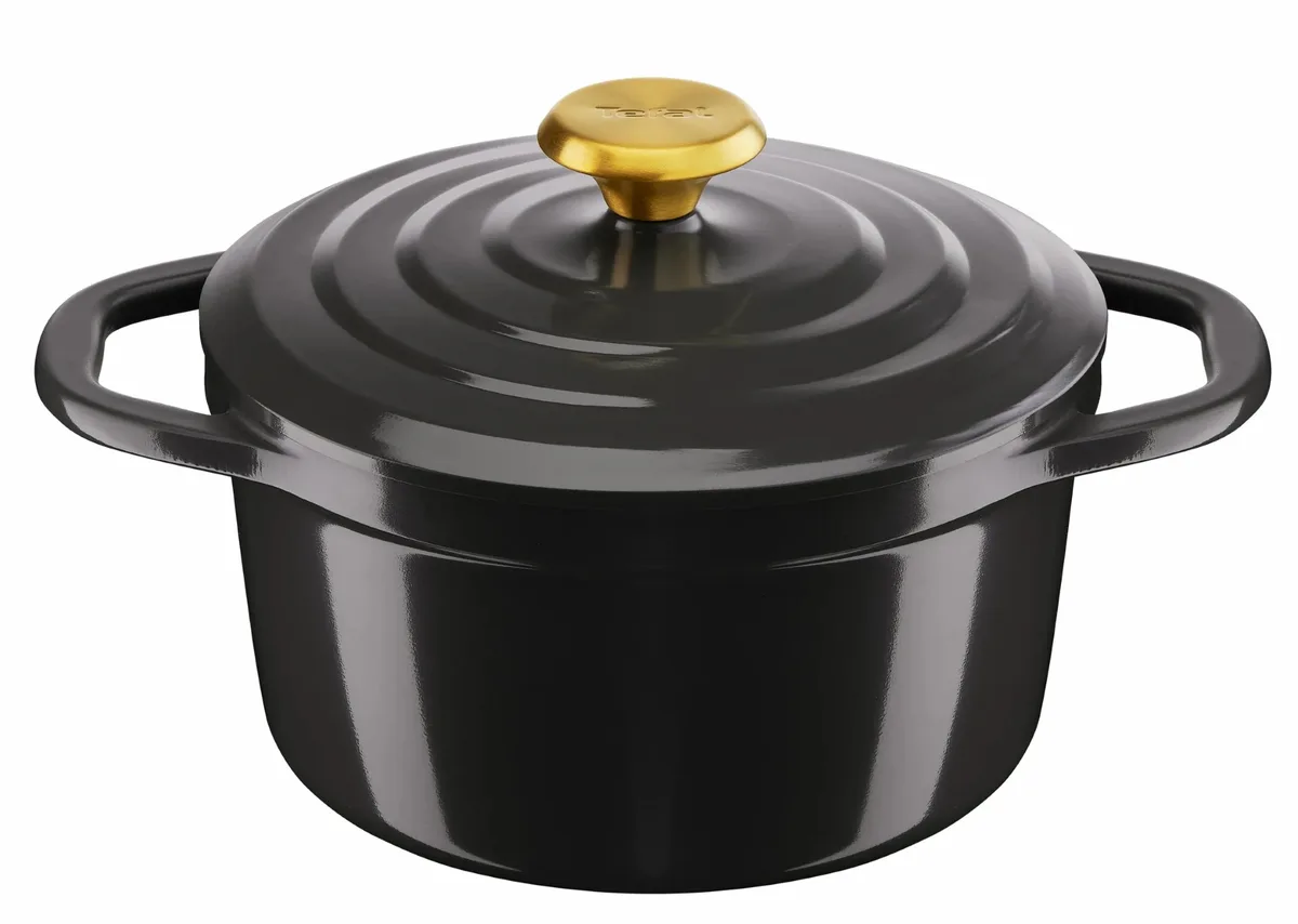 Каструля Tefal Air з кришкою, об'ємом 3.1 л, виготовлена з алюмінію, чорного кольору.