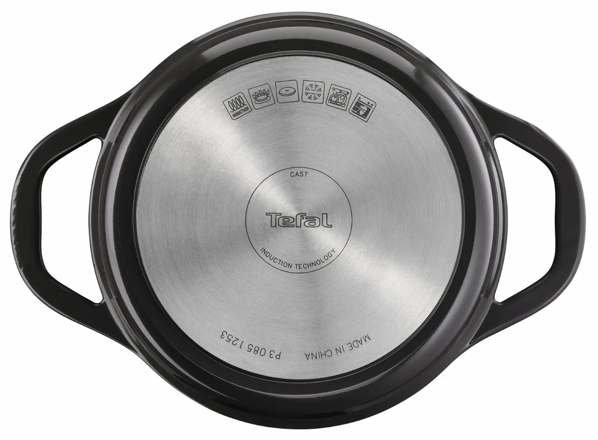 Каструля Tefal Air з кришкою, об'ємом 3.1 л, виготовлена з алюмінію, чорного кольору.