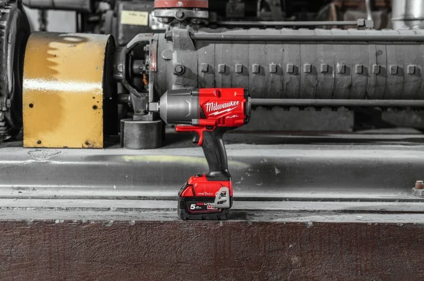 Акумуляторний ударний гайковерт Milwaukee M18 ONEFHIWF34-0X 18В, 2034Нм, 0-1800об/хв, 3/4", кейс, 3.5кг, без батареї