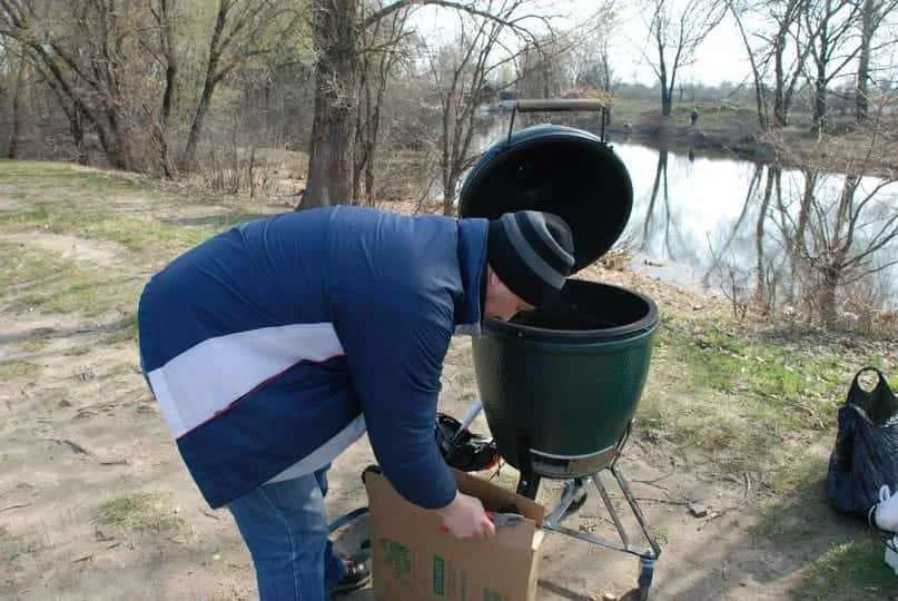 Печь основа для гриля Big Green Egg керамическая M зеленая