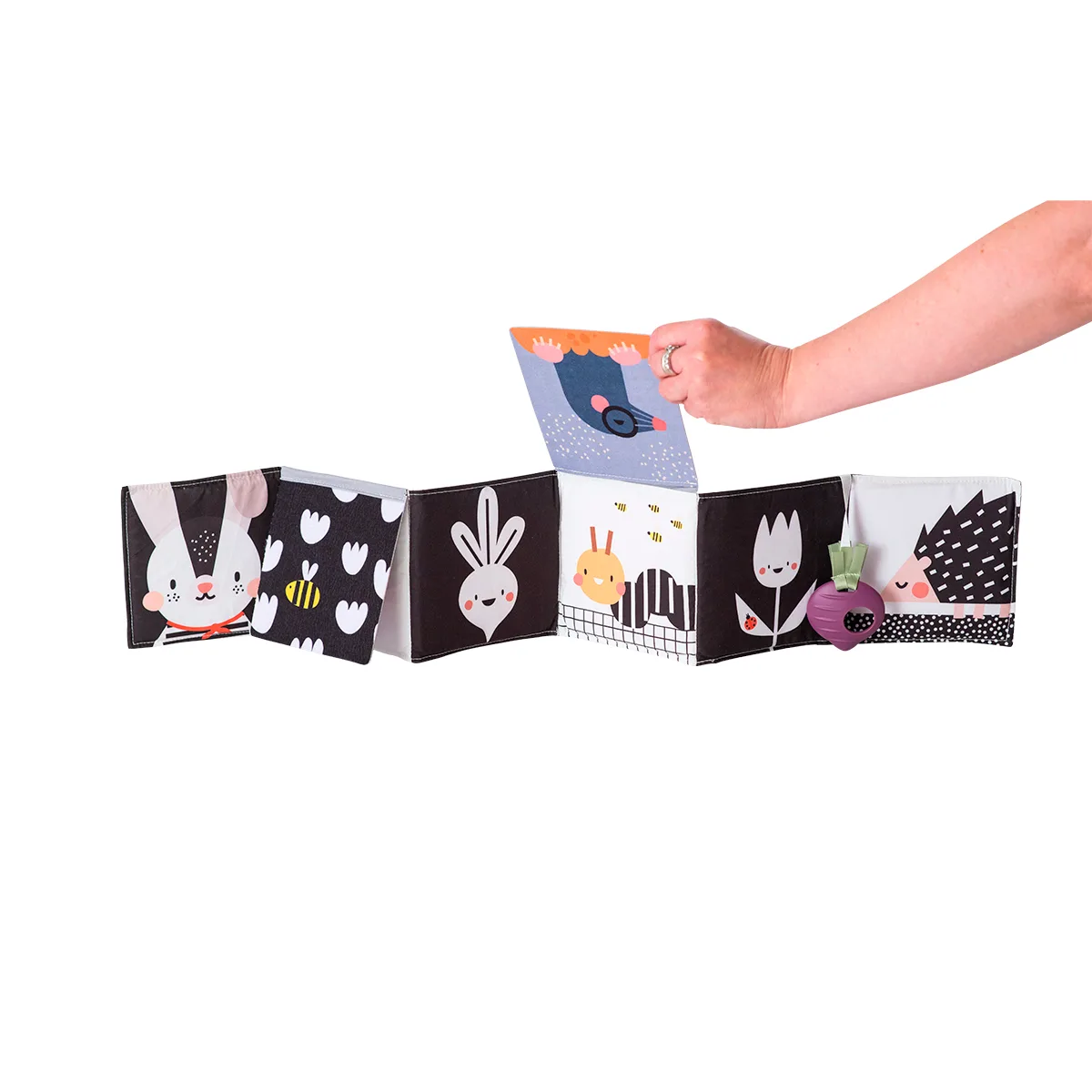 Развивающая книжка-раскладушка Taf Toys комбинированные материалы 26х4х27 см