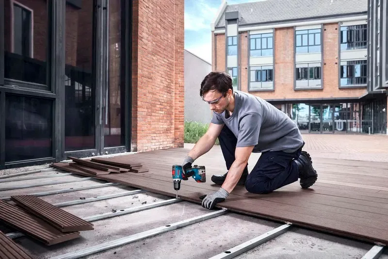 Акумуляторний шурупокрут-дриль Bosch Professional 18В 2100 об/хв легкий електричний викрутка для загвинчування та свердління