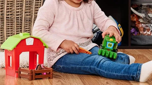 Конструктор John Deere Kids 33х17х21 см різнокольоровий з трактором і загоном