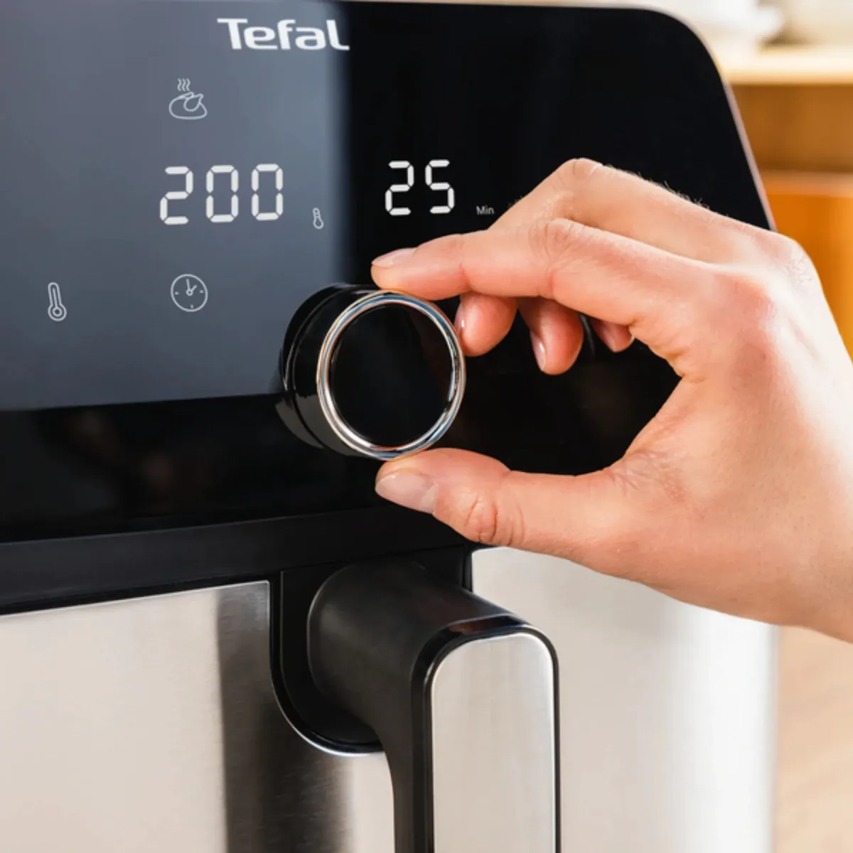 Мультипіч Tefal Easy Fry Mega, 1700Вт, 7.5л чаша, сенсорне управління, 8 режимів, пластиковий корпус, чорний.