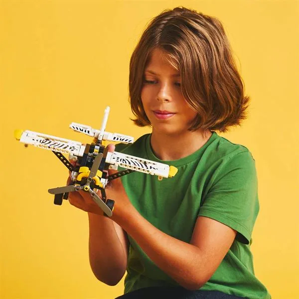 LEGO Technic Конструктор Буш-літак 333 деталі 26х14х9 см Пластик Мультиколір