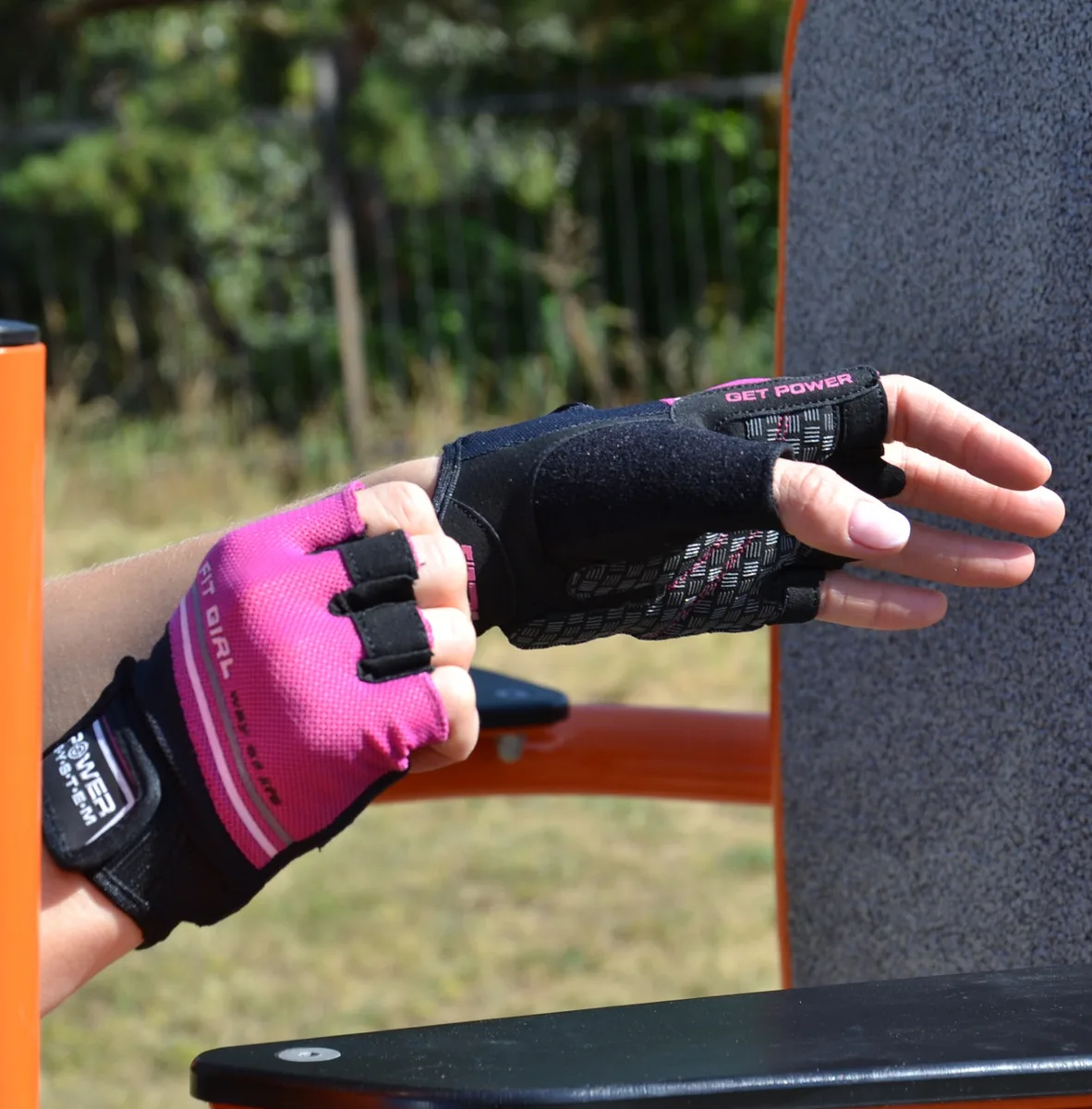 Перчатки для фитнеса Active Point искусственная кожа S розовые