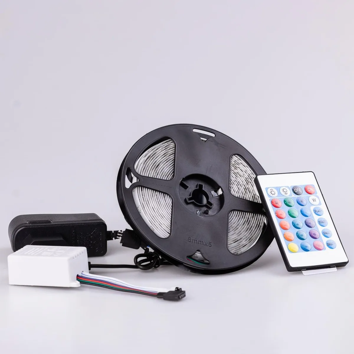 Світлодіодна стрічка RGB 5м 300 LED 5050 водостійка IP65 12 Вт