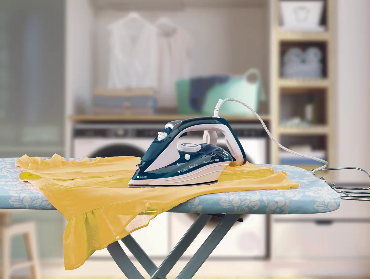 Утюг с подачей пара Gorenje 2800 Вт керамический синий 12,8х15х31 см