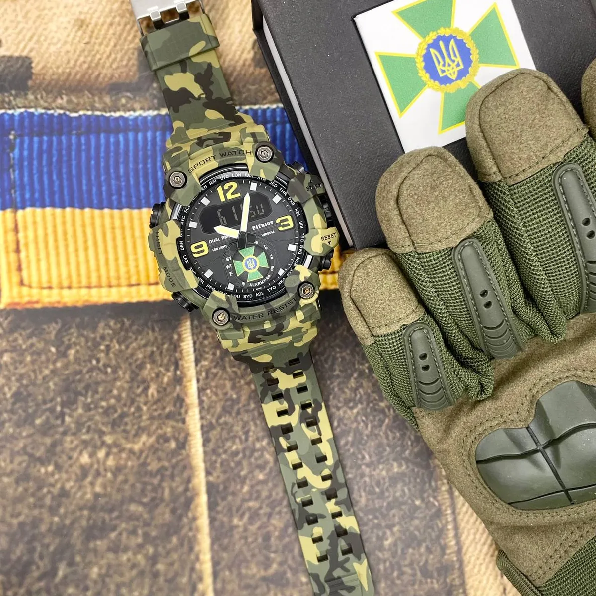 Наручні годинники Patriot полімер каучук 54х54 мм зелені камуфляж