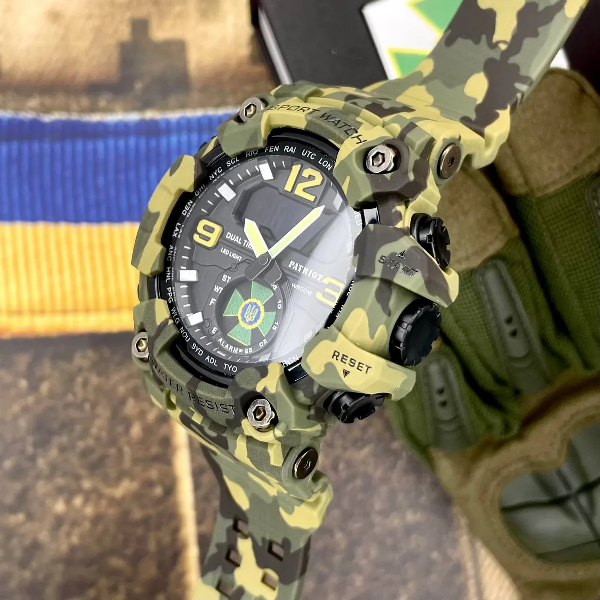 Наручні годинники Patriot полімер каучук 54х54 мм зелені камуфляж