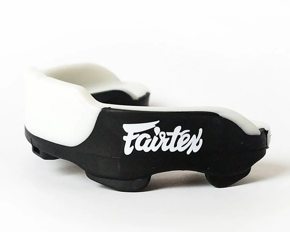 Капа Fairtex термопластик доросла чорна