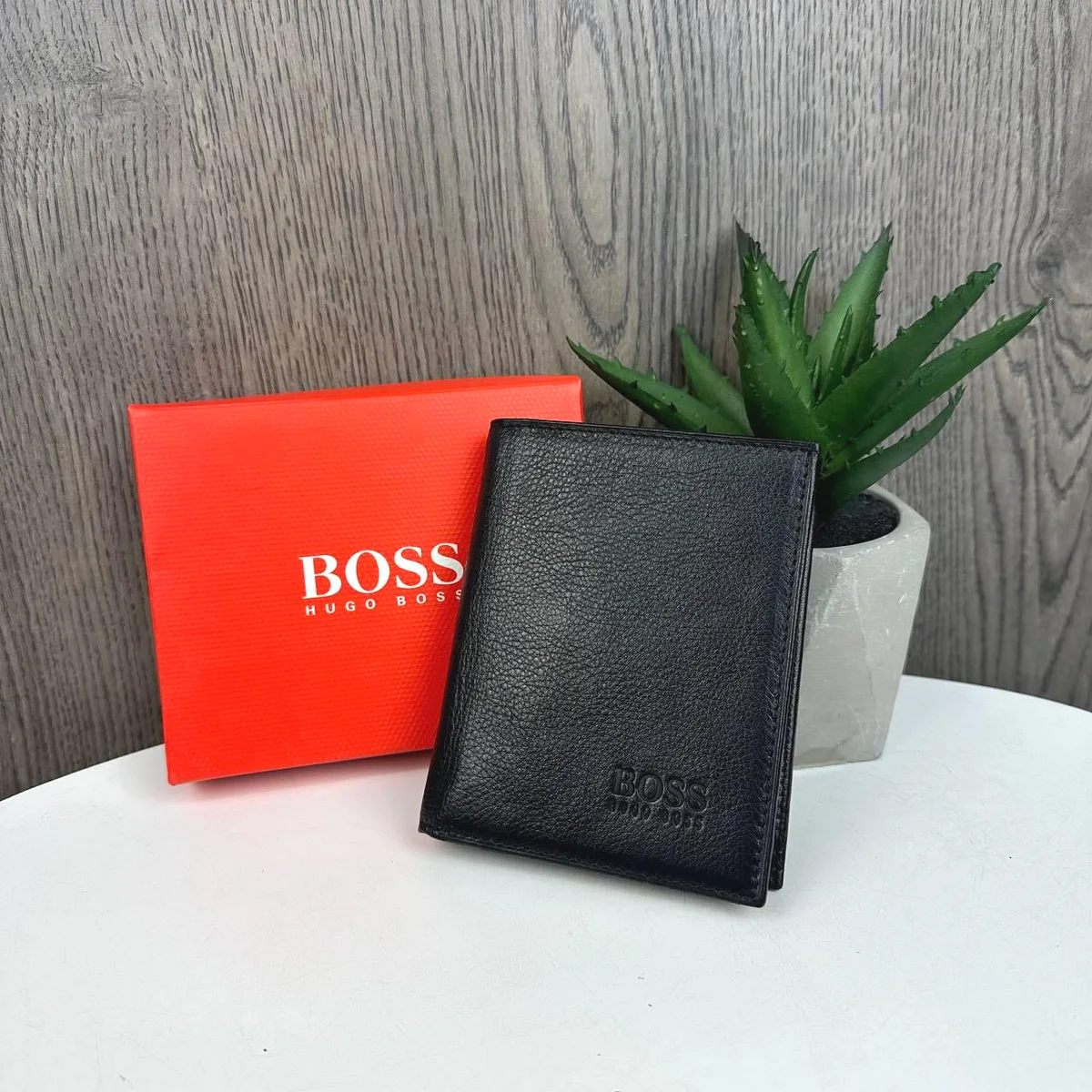 Чоловічий гаманець Hugo Boss натуральна шкіра 120х90х25 мм чорний