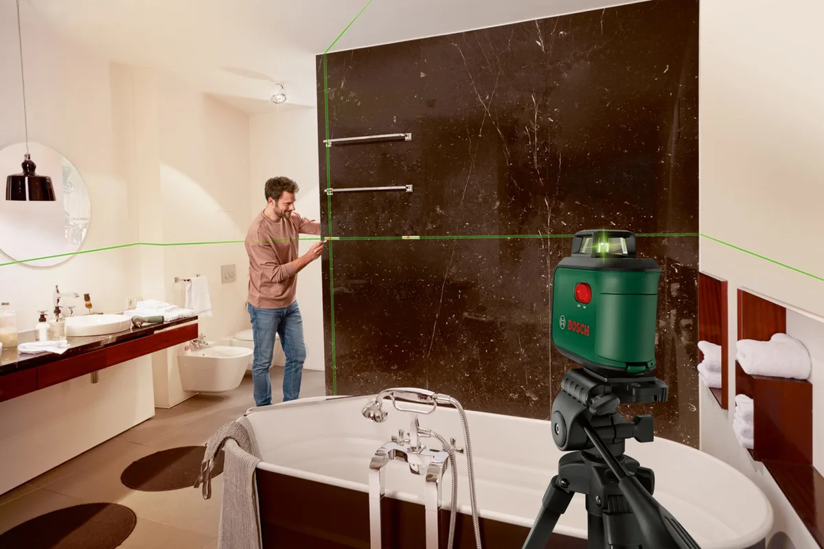 Лазерний рівень Bosch UniversalLevel 360 до 24м ±0.4мм/м, зелений промінь, вага 0.56кг.