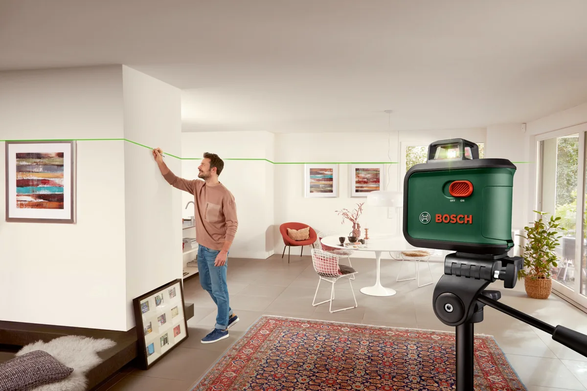 Лазерний рівень Bosch UniversalLevel 360 до 24м ±0.4мм/м, зелений промінь, вага 0.56кг.