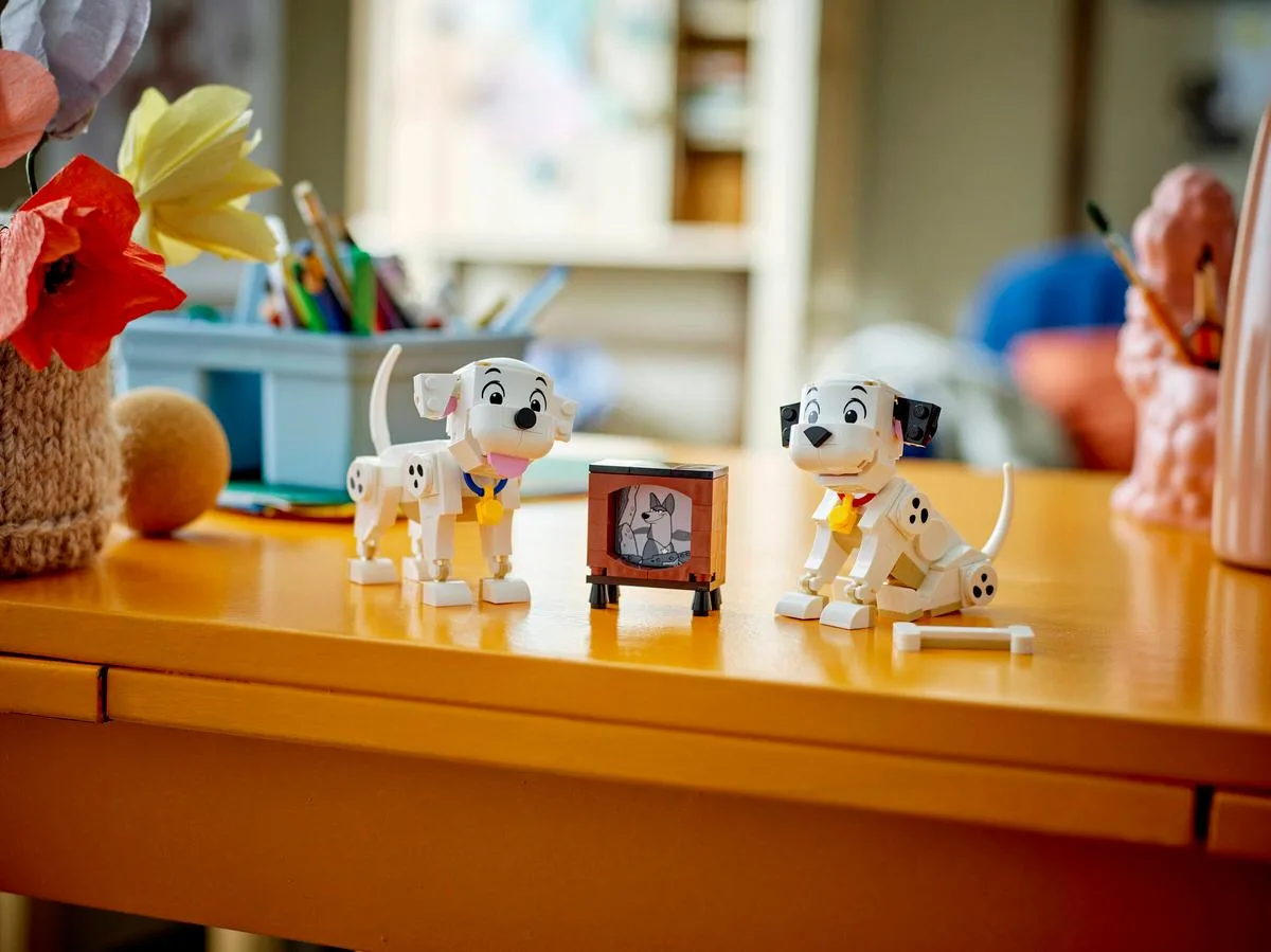 Конструктор LEGO Disney Classic 101 далматинець білий для дітей від 6 років
