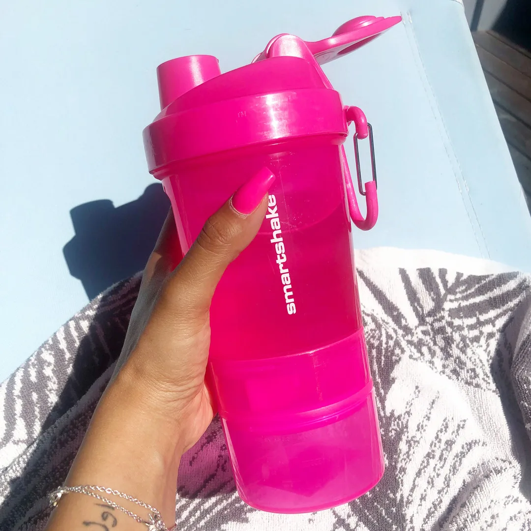 Шейкер спортивний SmartShake пластик 600 мл Рожевий