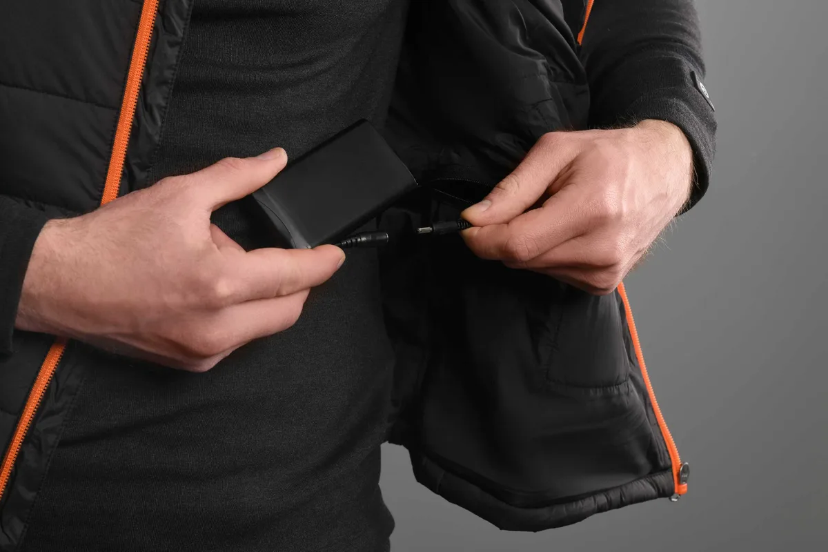 Жилет с подогревом 2E Heat Power Plus Black с капюшоном, размер M