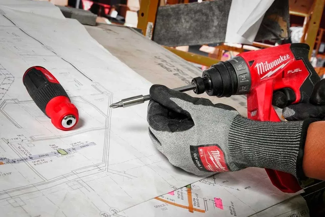 Викрутка Milwaukee 14-в-1 з двокомпонентним руків'ям сталь CrV Hex PH SL PZ Torx