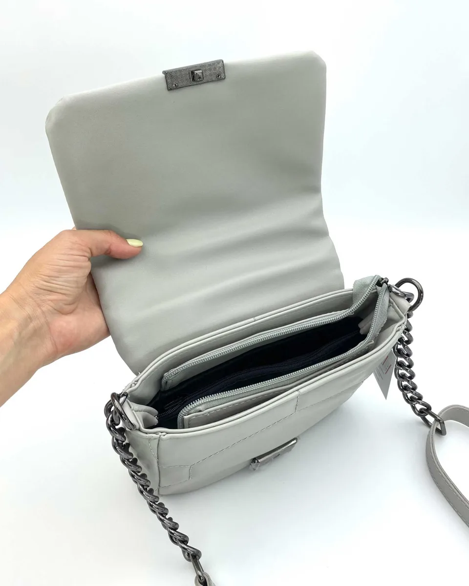 Женская сумка Сэнди 15x21x8 см экокожа серый с косметичкой и регулируемым ремнем
