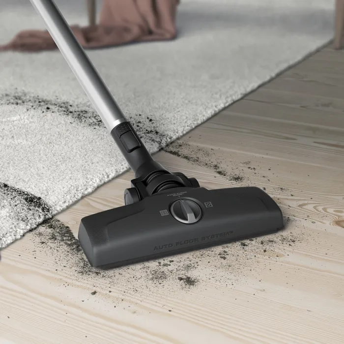 Пилосос Electrolux для сухого прибирання 1,6 л чорний синій