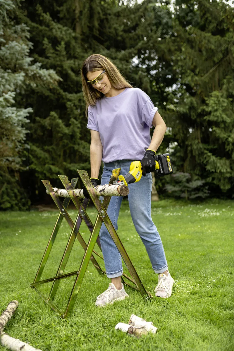 Аккумуляторная сабельная пила Karcher PGS 4-18 18В, пропил 80мм, вес 14кг, без батареи и зарядного устройства