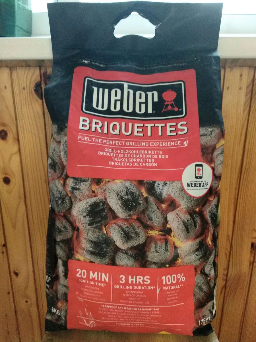 Угольные брикеты Weber 8кг для мангала черные