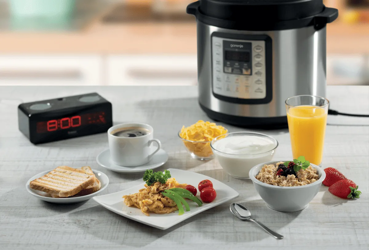 Мультиварка Gorenje 6 л Нержавіюча сталь Чорна 15 програм