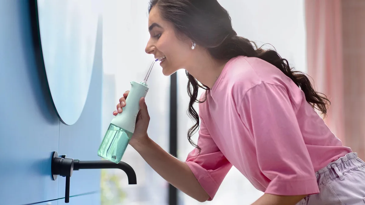 Іригатор Philips Sonicare Flosser 3000 портативний 2 насадки