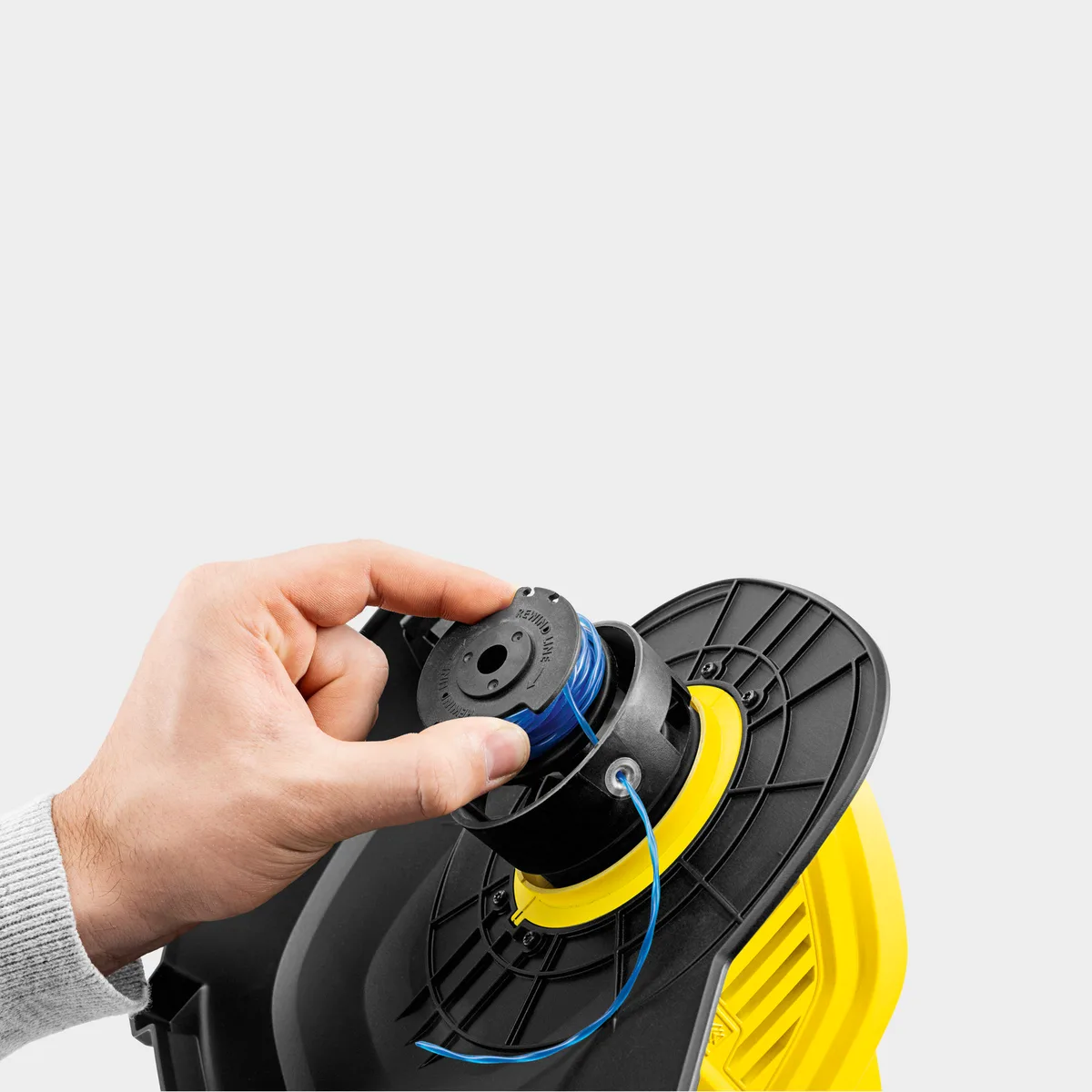 Аккумуляторный садовый триммер Karcher LTR 18-25, 18В, 25 см, 16 кг (без батареи и зарядного устройства)