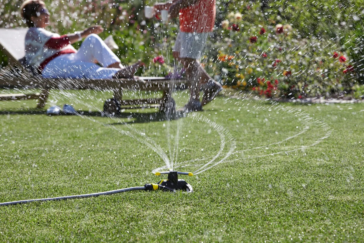 Зрошувач дощовий Karcher "RS 130/3", ротаційний, круговий, для поливу площі до 95-133 м2.