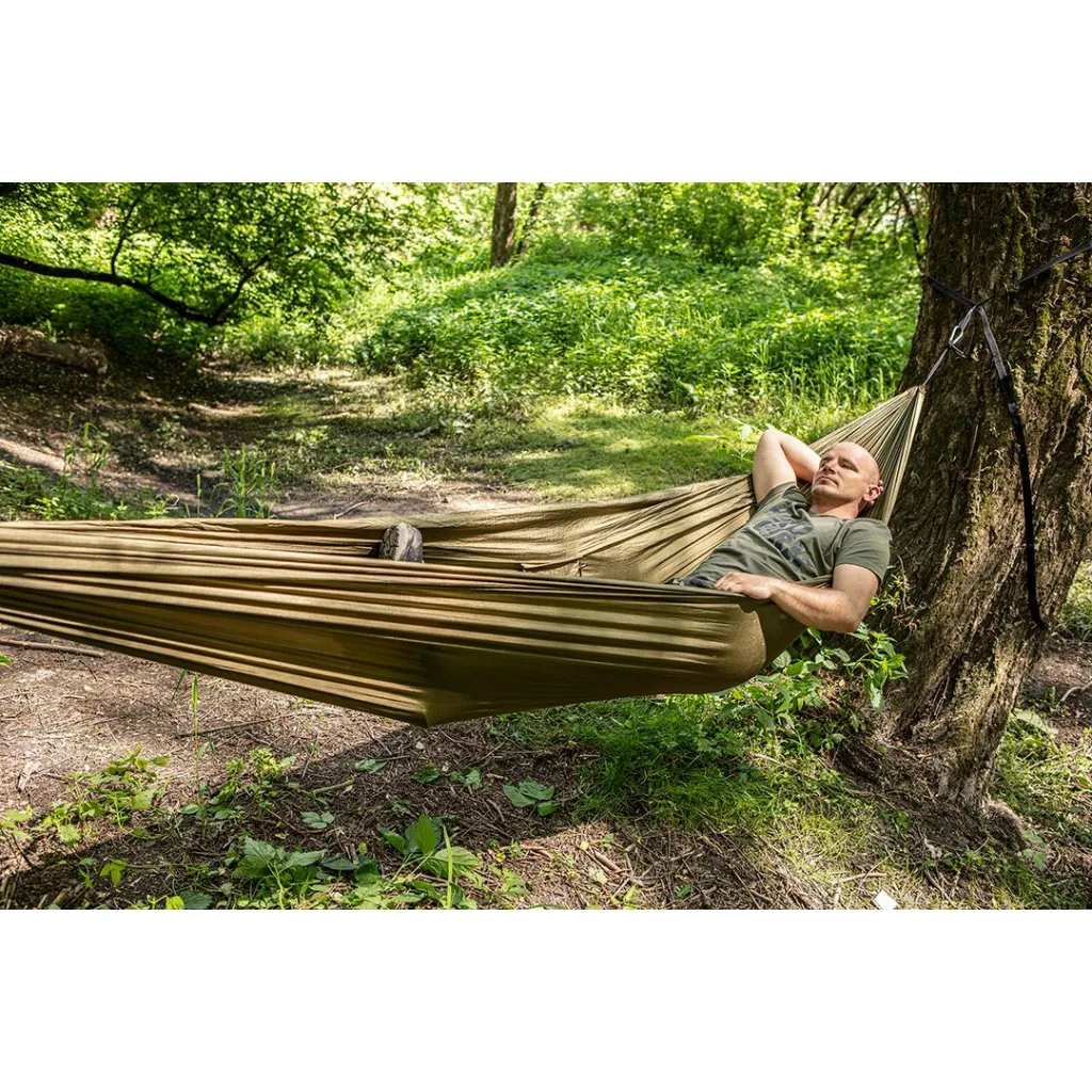 Гамак Neo Tools, материал нейлон 210T, 330x140см, до 200кг, шнуры, сумка для переноски, зеленый.