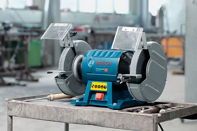 Станок для заточки Bosch Professional GBG 60-20 600Вт, диаметр круга 200х25мм, обороты 3600об/мин, вес 15кг