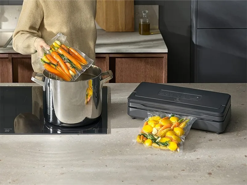 Рулони вакуумної плівки Electrolux 25х600 см 2 шт