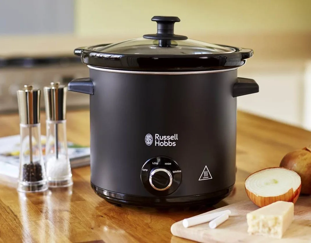 Мультиварка Russell Hobbs ChalkBoard, 200Вт, 3.5л чаша, механічне управління, нержавіюча сталь, чорний колір.