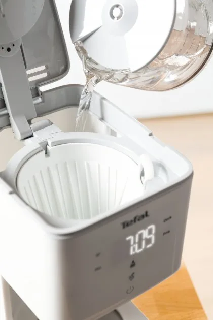 Кавоварка крапельна Tefal 1000 Вт 1,25 л Білий