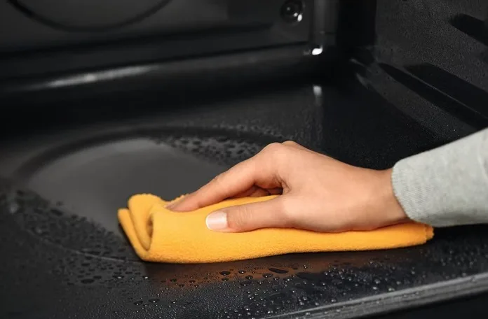 Электрический духовой шкаф Electrolux, 65 л, класс энергопотребления A, с дисплеем, конвекционный, белый