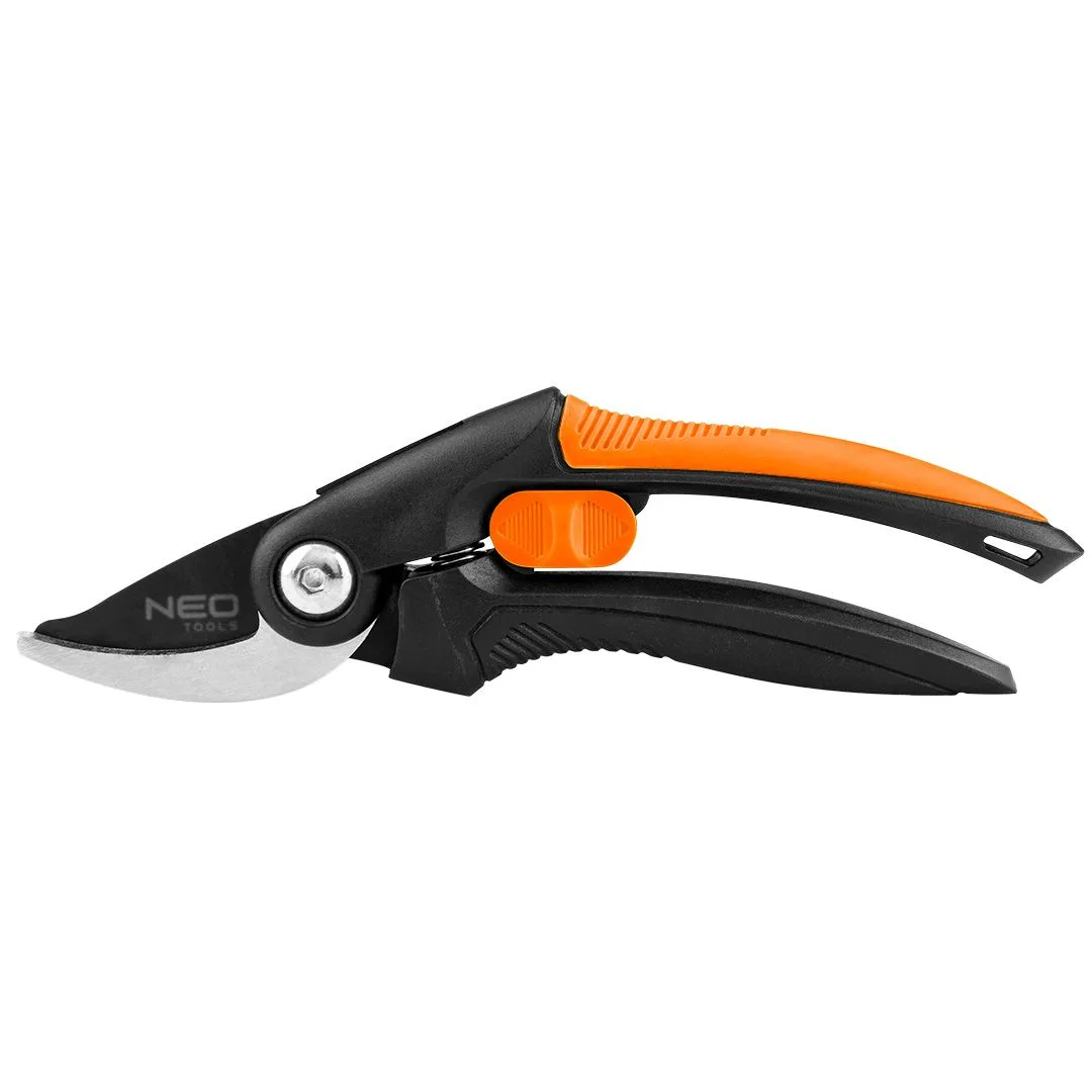 Секатор плоский Neo Tools, діаметр різу 20 мм, довжина 210 мм, вага 178 г.