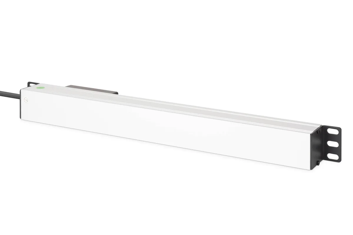 Устройство распределения электропитания DIGITUS 1U, 7xSchuko, 16A, 250V, автомат, вилка Schuko