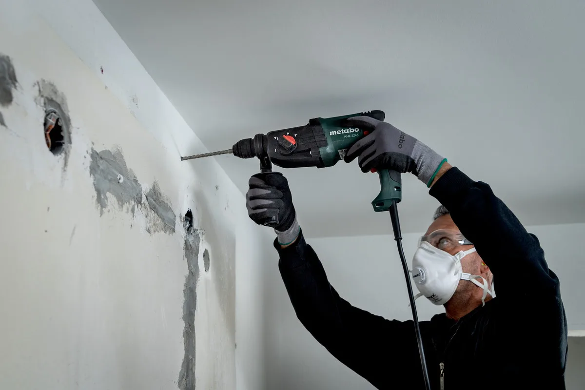 Перфоратор Metabo KHE 2245 SDS-plus 750Вт, 2.2Дж, вага 2.7кг