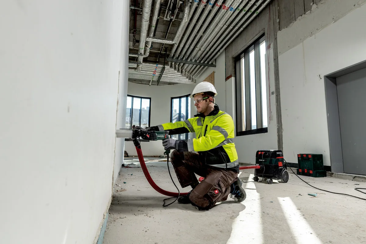 Перфоратор Metabo KHE 2245 SDS-plus 750Вт, 2.2Дж, вага 2.7кг