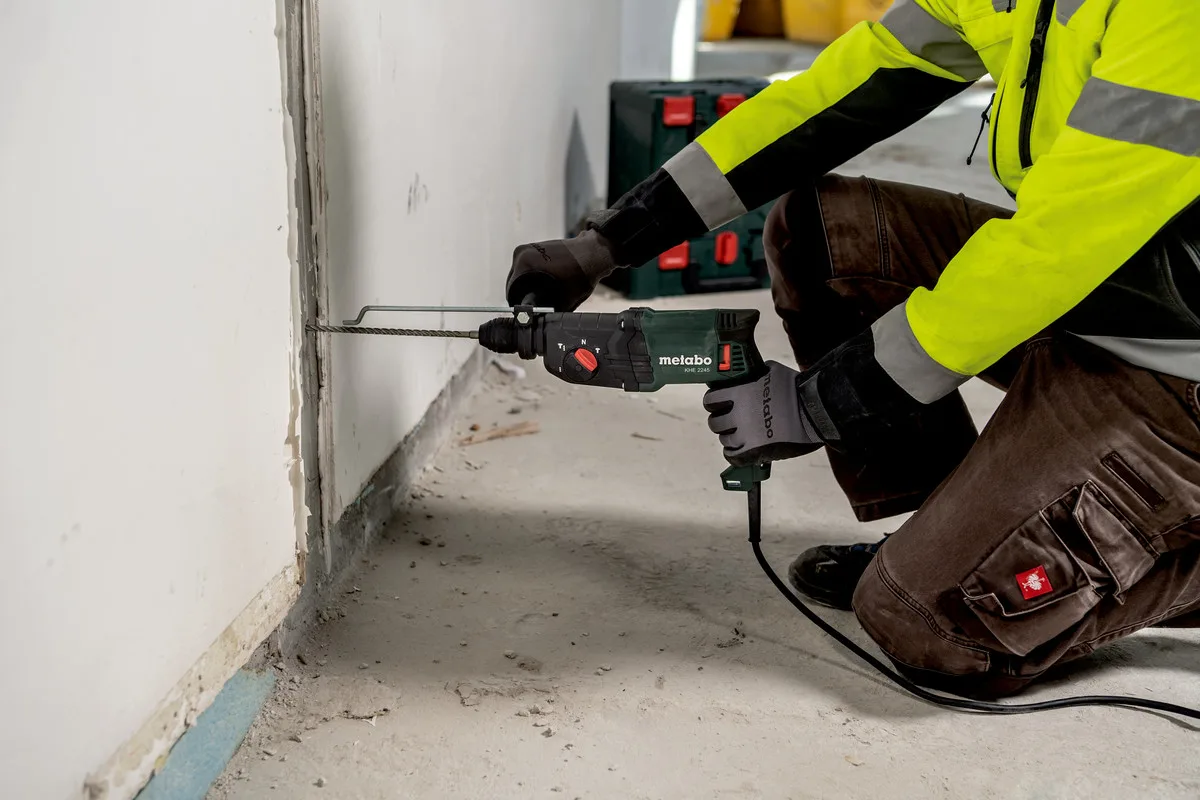 Перфоратор Metabo KHE 2245 SDS-plus 750Вт, 2.2Дж, вага 2.7кг