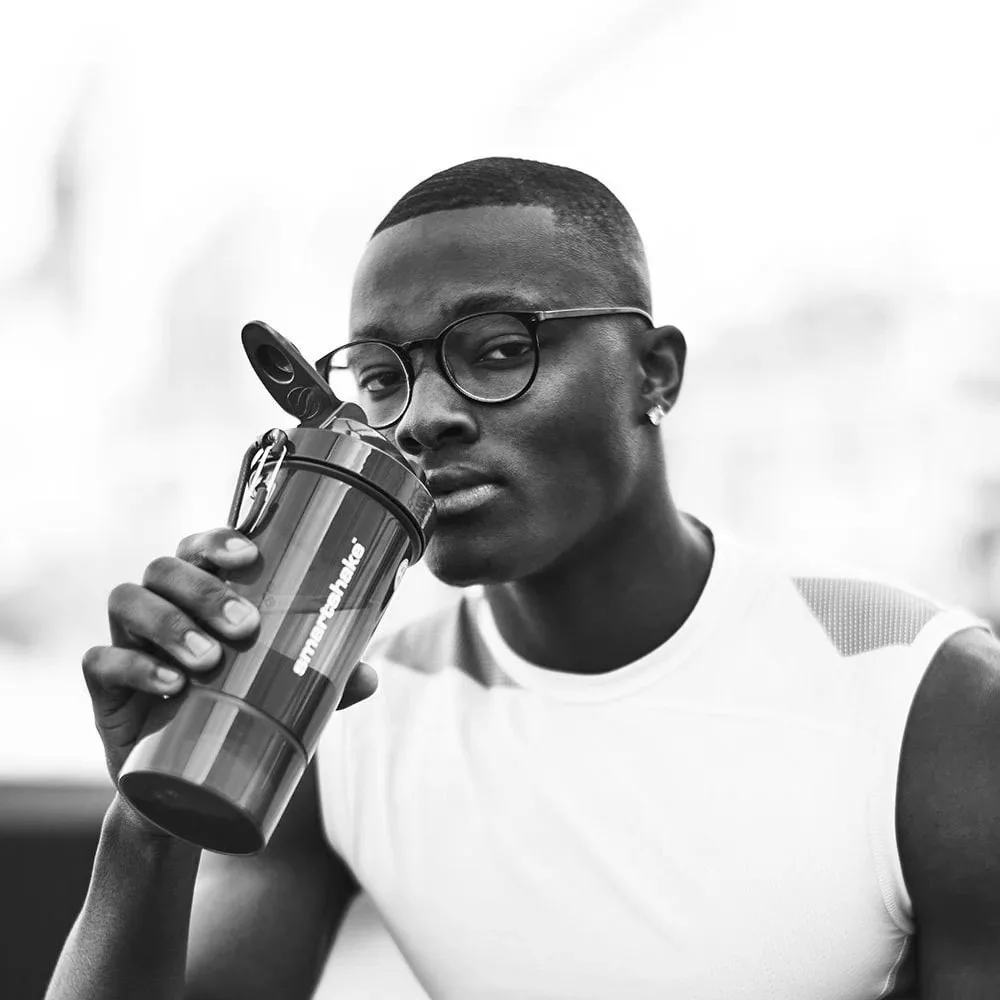 Шейкер спортивний SmartShake пластик 800 мл чорний