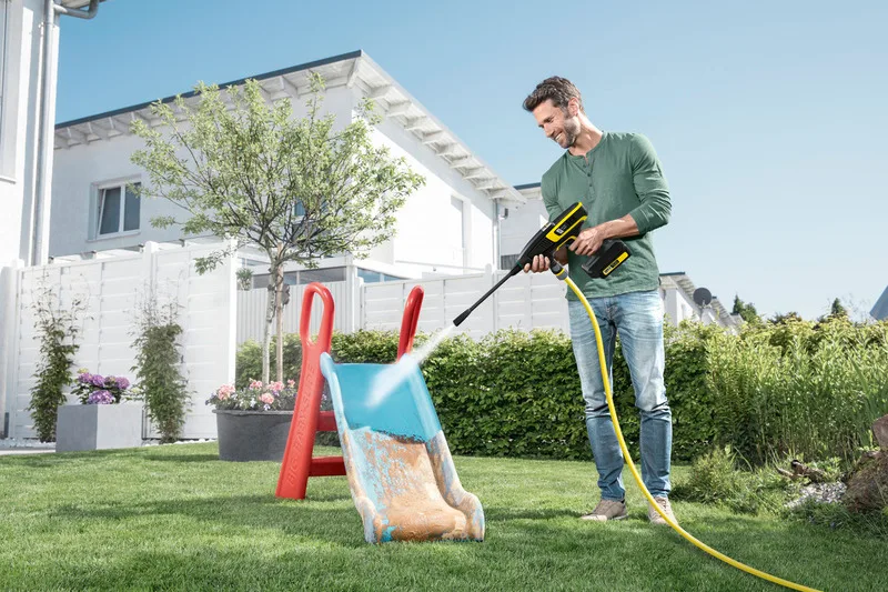 Акумуляторний міні-мийник Karcher KHB 6, низький тиск 24 бар, продуктивність 200 л/год, вага 1.3 кг, без батареї та зарядного прис