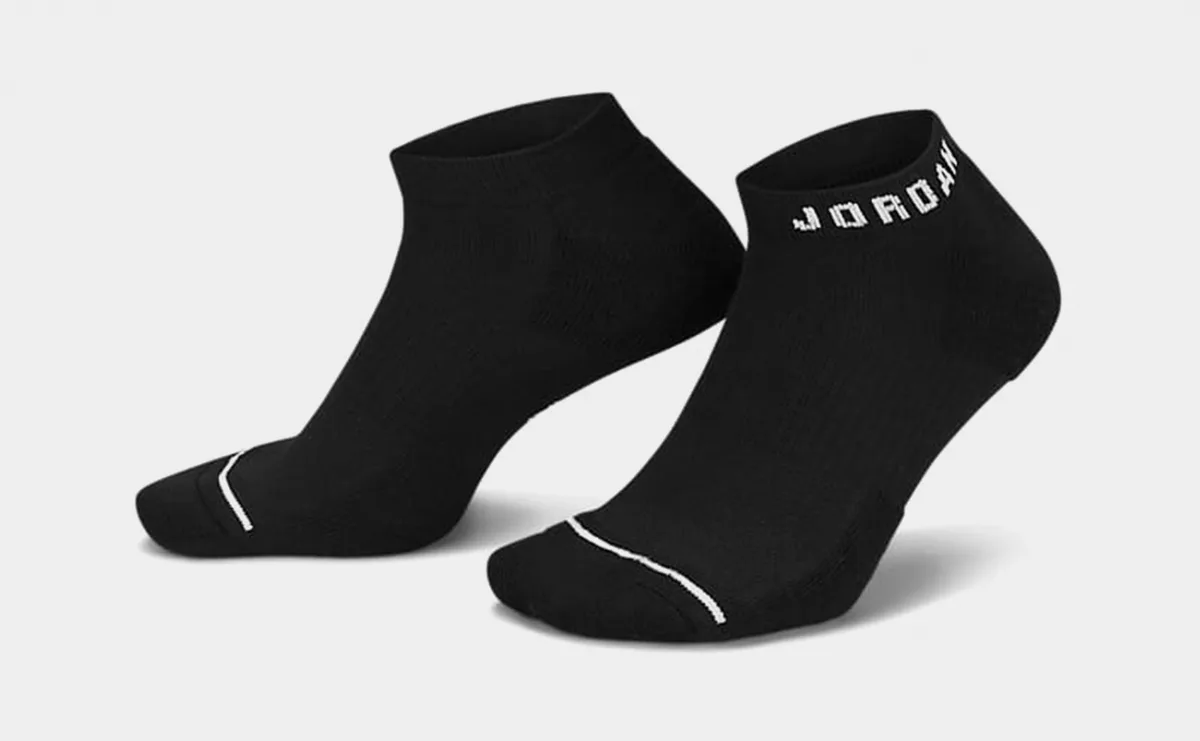 Шкарпетки NIKE полиэстер 38-42 черный унисекс