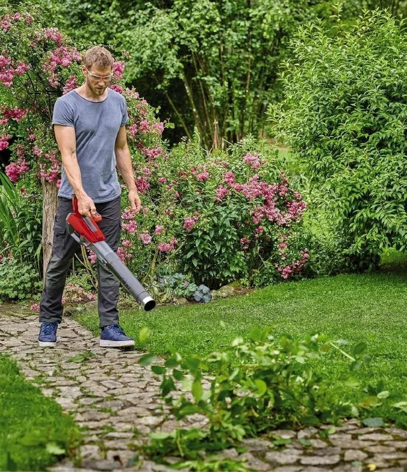 Аккумуляторный воздуходув Einhell Professional GP-LB 18/200 Li E - Solo 18В, мощность 200 км/ч, производительность 630 м3/ч, вес 22 кг, без батареи и зарядного устройства