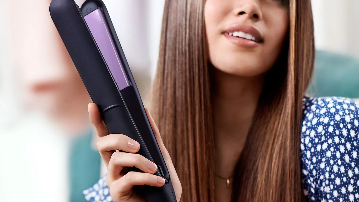 Випрямляч волосся Philips керамічний 100х28 мм чорний фіолетовий
