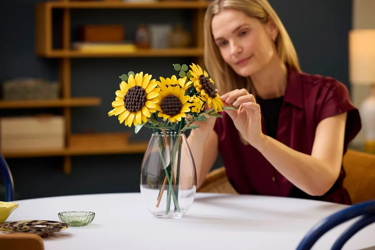 Конструктор LEGO Botanicals квіти 686 деталей різнокольоровий