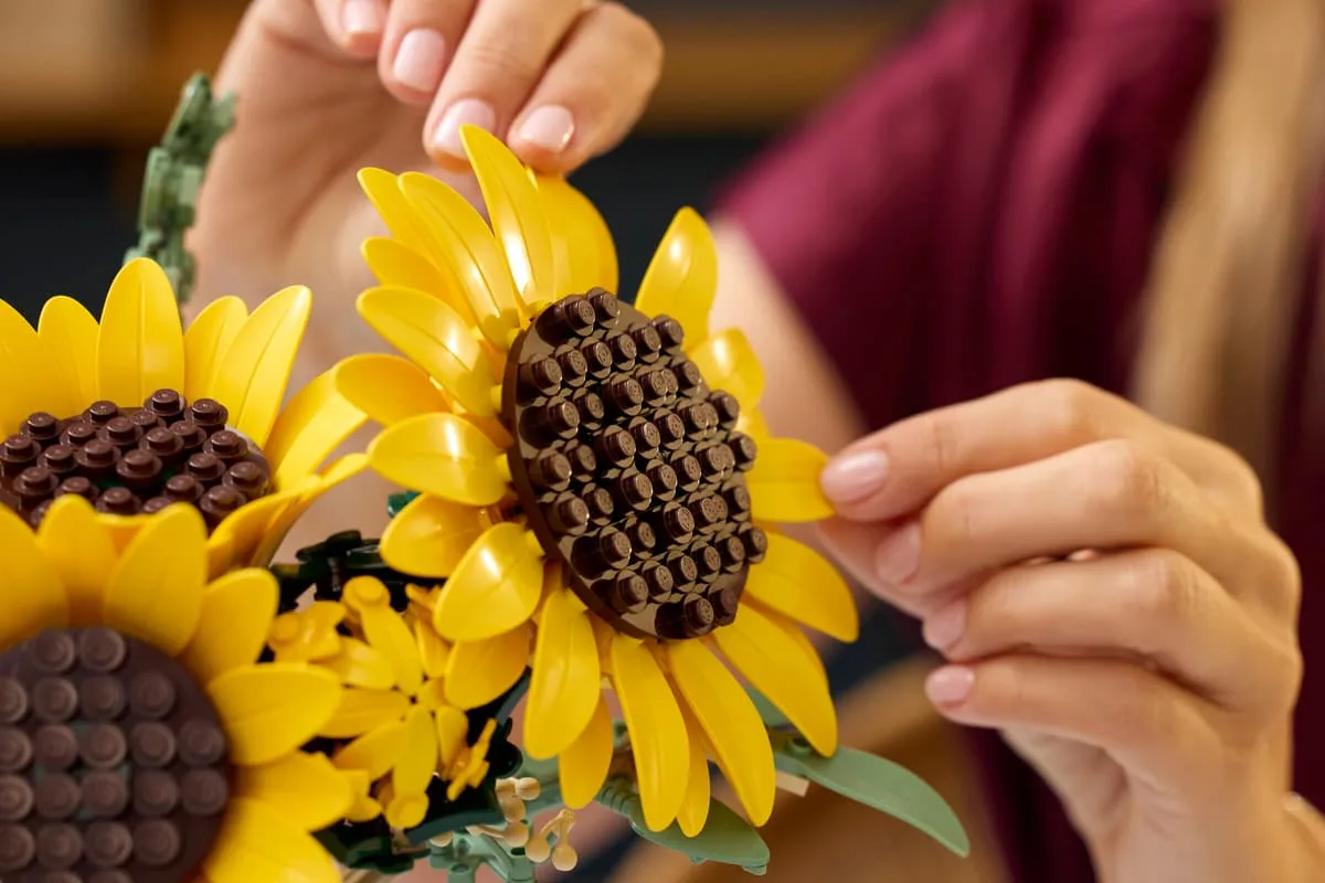 Конструктор LEGO Botanicals квіти 686 деталей різнокольоровий