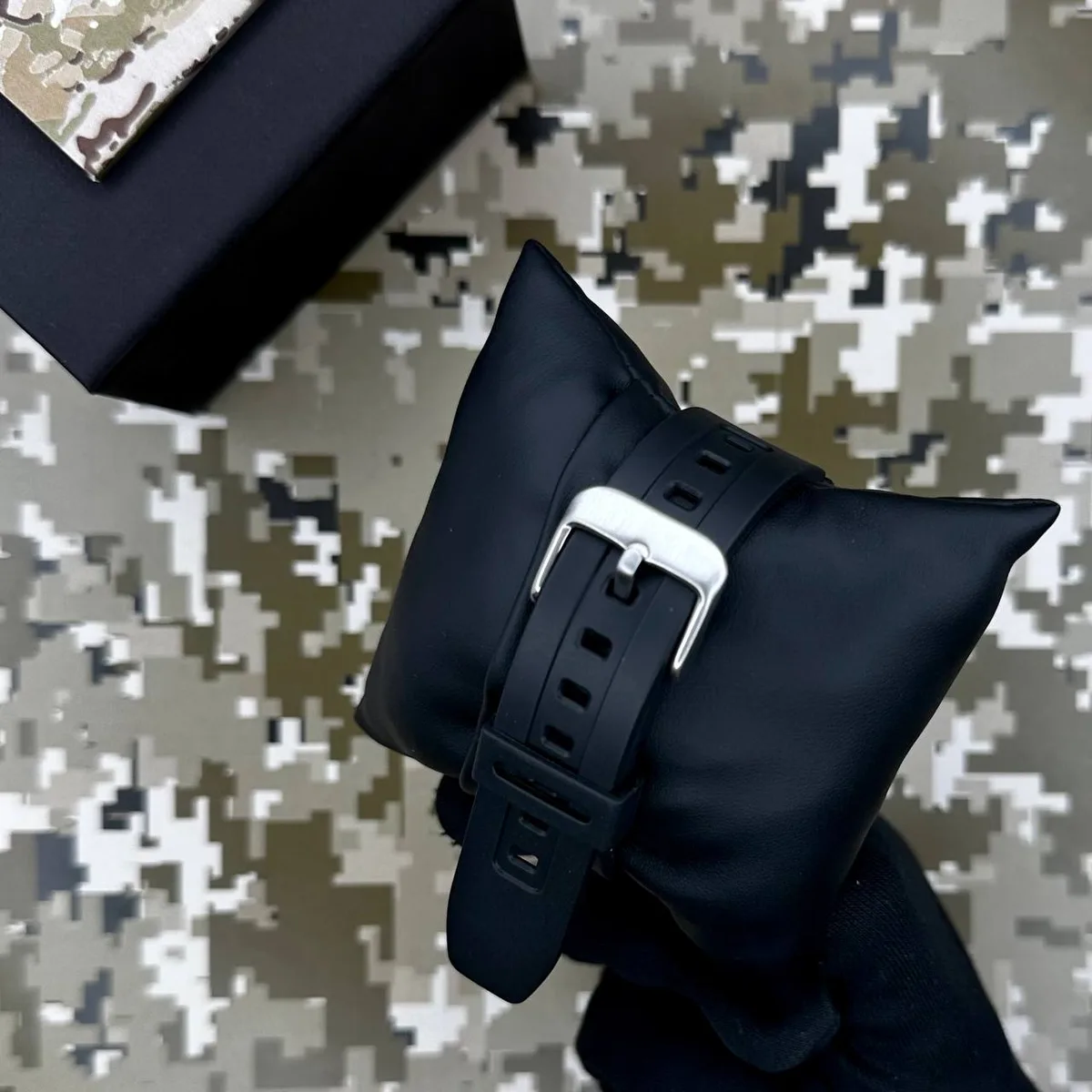 Наручні годинники Patriot, полімерний корпус, каучуковий ремінець, 45х43 мм, чорні, золото